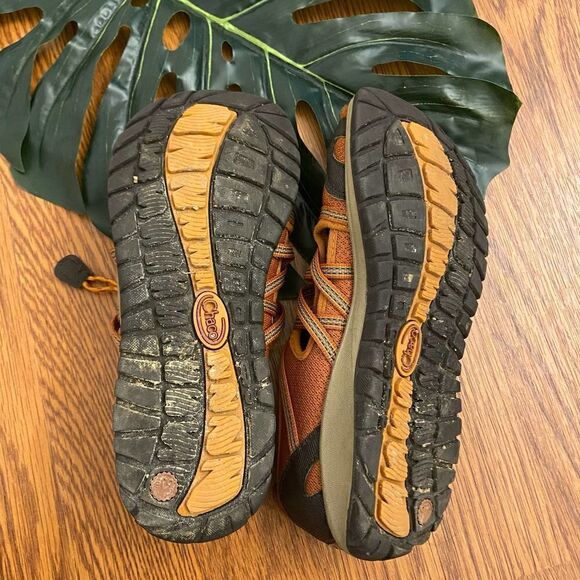 Chaco OutCross 2 Water Shoes Orange Kid's Size 4 - Picture 4 of 5